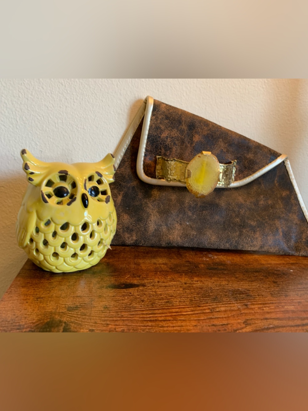 Boutique handheld leather trapezoid bag